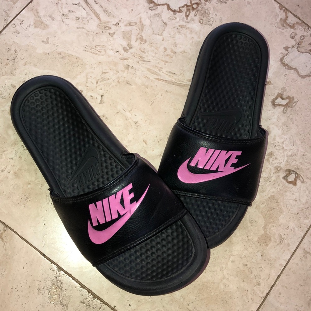 Nike slides